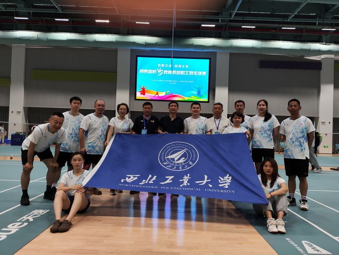 夺冠 (2).jpg 夺冠 (2).jpg